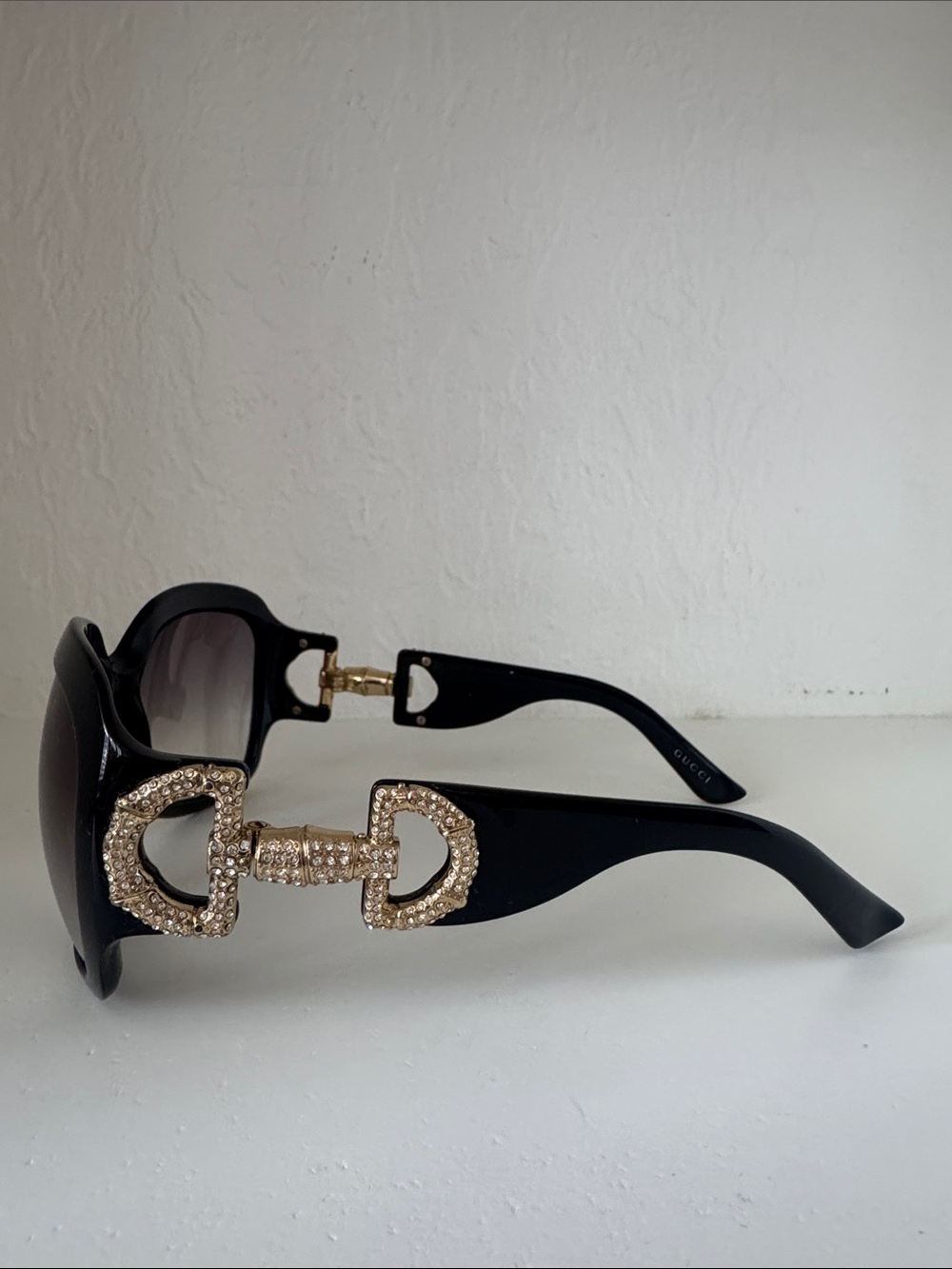 Gucci Black Oversized Gradient Sunglasses - Picture 2 of 10